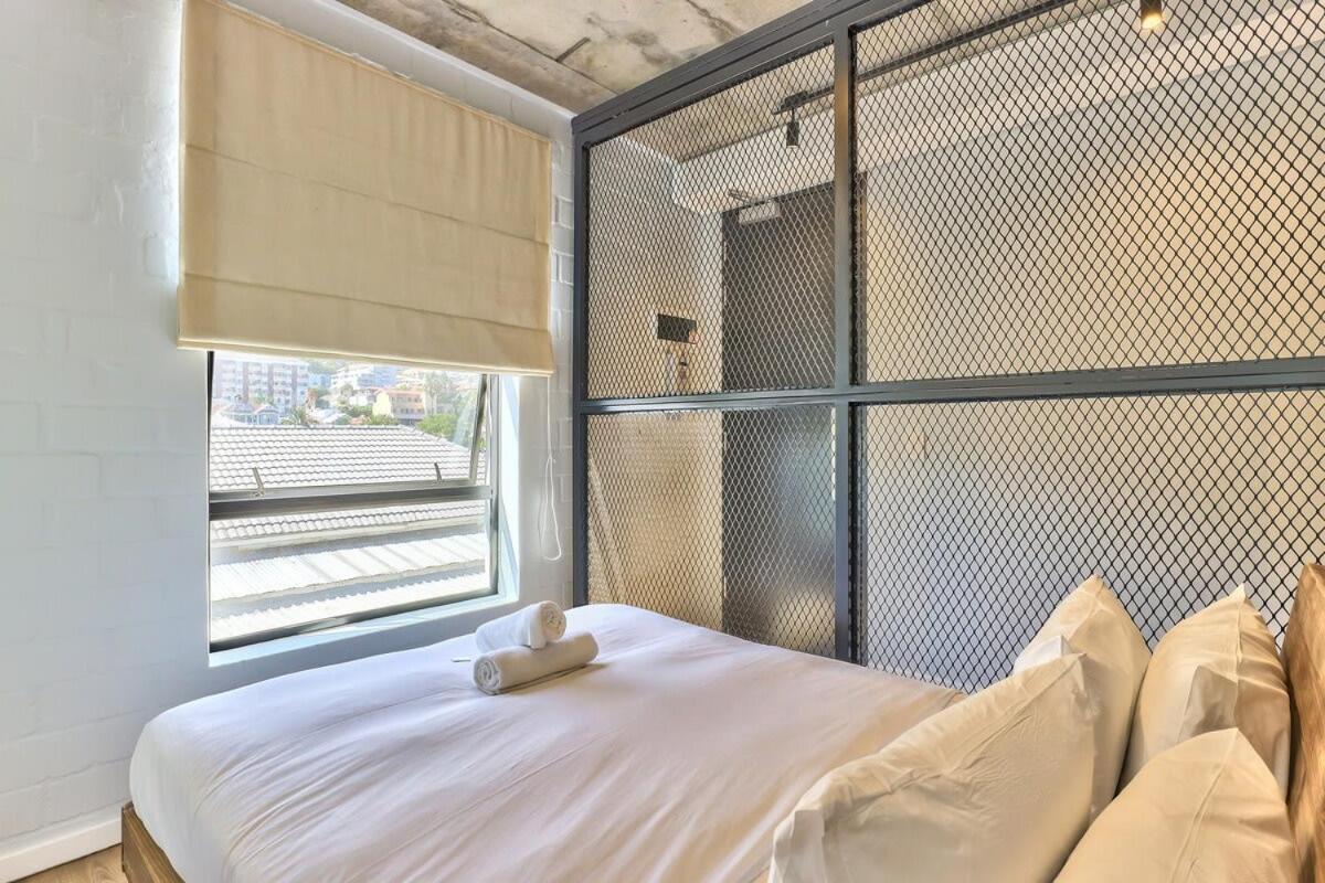 Secure Studio, Sea Point Gem Near Promenade! Apartment *
