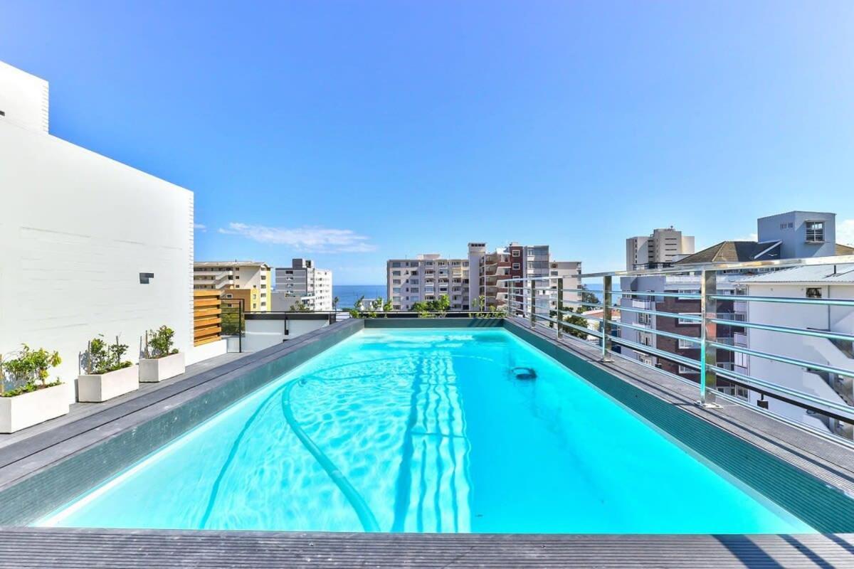 Secure Studio, Sea Point Gem Near Promenade! *